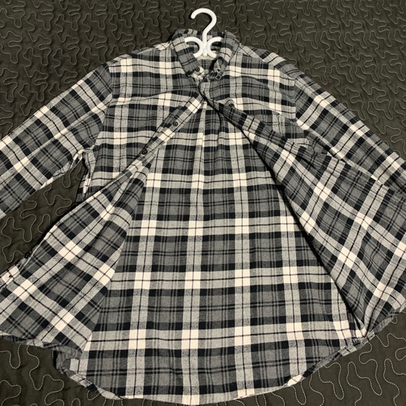 Urban Heritage Large Men’s Flannel - Picture 3 of 3